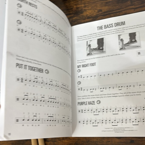 Drums for kids - Hal Leonard Book and stick Drum Sticks 5A Wood Tip Drumstick - Picture 3 of 3